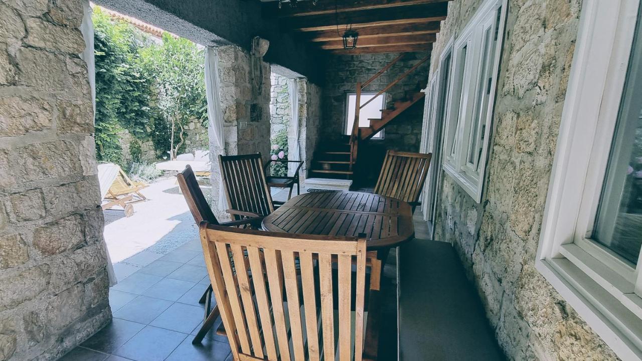 Rector'S Villa - Charming Retreat In Old Town With Jacuzzi In Private Courtyard Rab Town Exterior photo