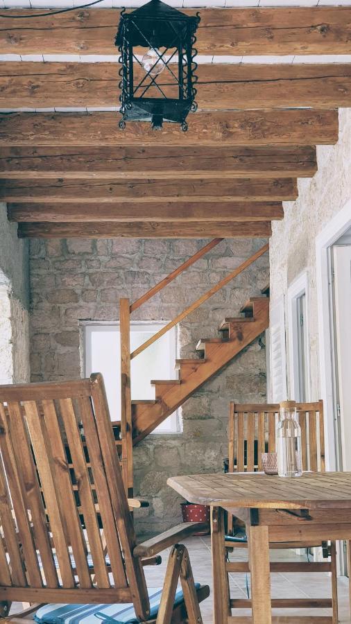 Rector'S Villa - Charming Retreat In Old Town With Jacuzzi In Private Courtyard Rab Town Exterior photo